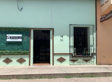 el-salvador/suchitoto/shop/kaguama-liquor-store