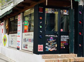 albania/rrogozhina-region/shop/retro-traditional-antiques-store