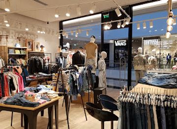 czechia/silesia/shop/westfield-chodov