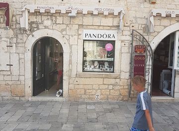 croatia/trogir/shop/trogir