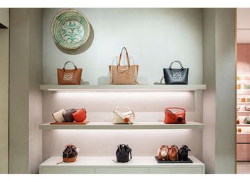 italy/florence/san-marco/shop/loewe-la-rinascente-florence-women-s-accesories