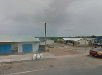 ghana/mole-national-park/shop/mariama-mineral-shop