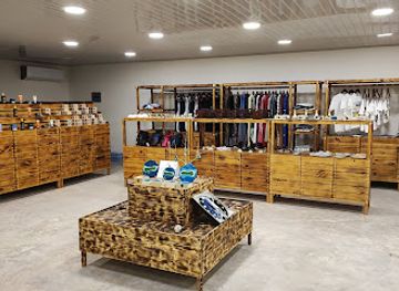 maldives/gnaviyani-atoll/shop/adore-souvenir-shop