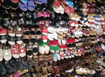 cameroon/adamawa/shop/haberdashery-abdurahman-bamyanga-don-carlos