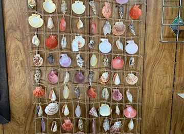 kansas/hutchinson/shop/family-affair