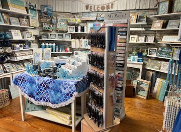 north-carolina/outer-banks/shop/farmer-s-daughter-nags-head