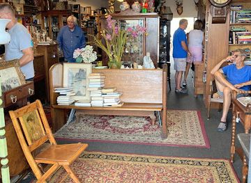 florida/stuart/shop/chuckles-favorite-things