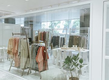 singapore/central-business-district/shop/ship-of-time-gift-store