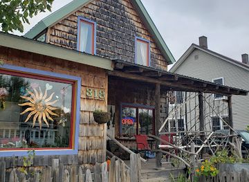 michigan/pictured-rocks-national-lakeshore/shop/open-wings