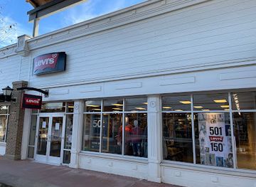new-hampshire/merrimack-valley/shop/levi-s-outlet-store