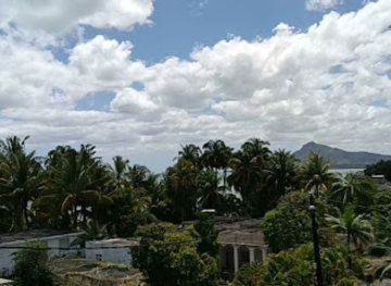 mauritius/seven-coloured-earths/shop/chez-robert