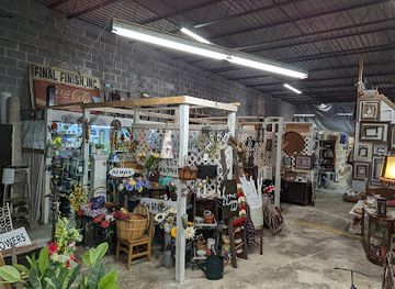 south-carolina/summerville/shop/vintage-vibes-on-main-street