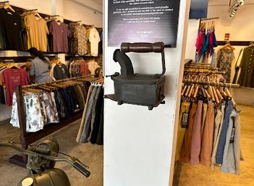 sri-lanka/mirissa/shop/slow-days