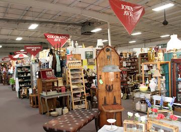 nebraska/high-plains/shop/brass-armadillo-antique-mall-omaha