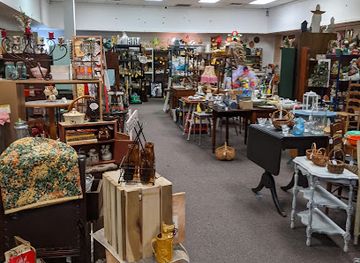 west-virginia/morgantown/shop/eloquence-antiques-artisans