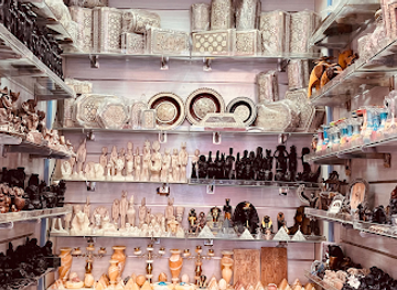 egypt/aswan/elephantine-island/shop/gamil-bazar