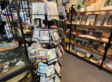 montana/flathead-lake/shop/finicky-fox-collectables