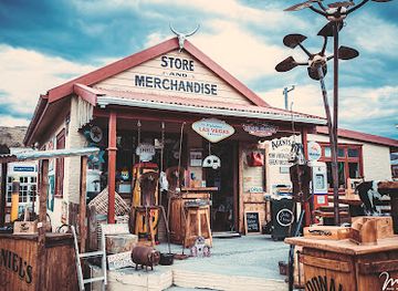 new-zealand/mount-cook-national-park/shop/three-creeks-vintage-garage-decor