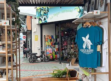 costa-rica/arenal-volcano-area/shop/lava-collective-travel-gifts-shop