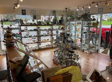 iowa/davenport/shop/little-rock-and-gem-shop