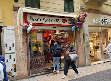 italy/verona/shop/romeo-e-giulietta-shop