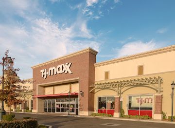 california/bakersfield/shop/the-shops-at-river-walk