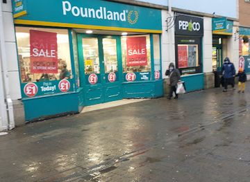 united-kingdom/carmarthenshire/shop/poundland