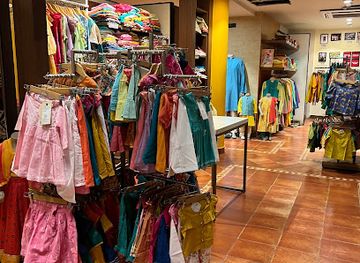 india/delhi/connaught-place/shop/fabindia-connaught-place-a-block