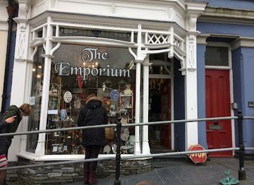 united-kingdom/montgomeryshire/shop/the-emporium-antiques-centre