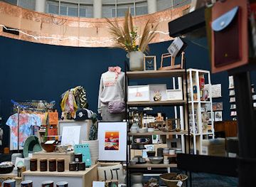 utah/salt-lake-city/shop/salt-honey-makers-market-visit-salt-lake