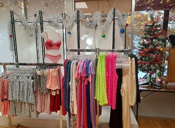 oregon/wasco-county/shop/les-dalles-boutique