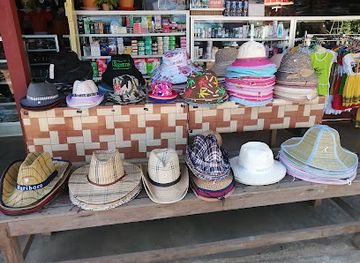 myanmar-burma/kyaiktiyo-pagoda/shop/lu-lin-phyo