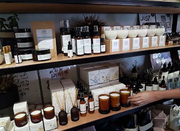 australia/flinders-ranges/shop/the-artisan-storeroom