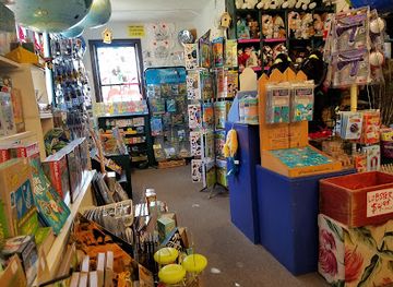 rhode-island/south-county/shop/world-store