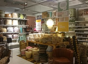 netherlands/rotterdam/delfshaven/shop/big-shops