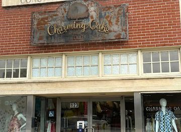 alabama/tuskegee-national-forest/shop/charming-oaks