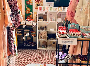 united-kingdom/birmingham/digbeth/shop/retro-kimono-red-brick-market-birmingham