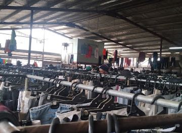 papua-new-guinea/eastern-highlands/shop/second-hand-store