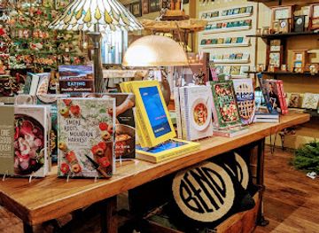 oregon/bend/shop/lone-crow-bungalow