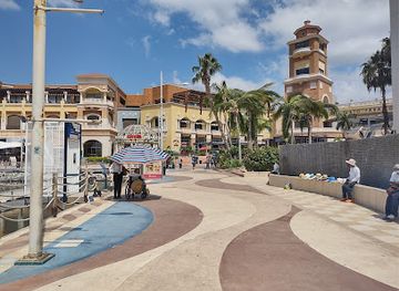 mexico/los-cabos/shop/plaza-puerto-paraiso