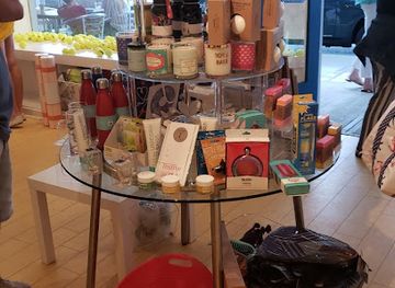 rhode-island/watch-hill/shop/lolo-watch-hill