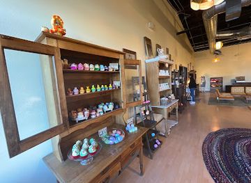 nevada/clark-county/shop/honey-vintage-and-bath