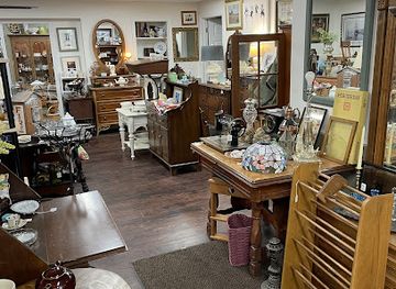massachusetts/norfolk-county/shop/dalton-s-trading-post-thrifts-consignments-and-antiques