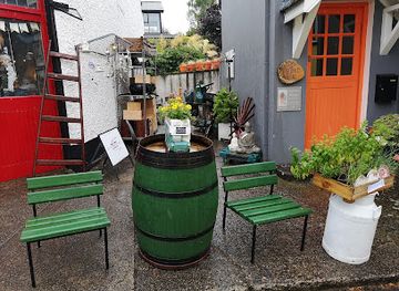 ireland/county-louth/shop/village-vintage-carlingford