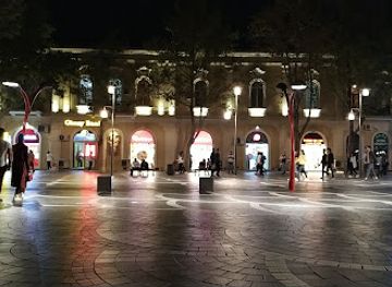 azerbaijan/baku/fountain-square/shop/bahar-store