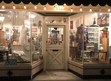 california/oakland/shop/mixed-pickles-antiques