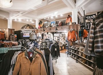 michigan/st-joseph/shop/wanderlust-outfitters