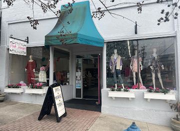 florida/ocala/shop/the-pink-hanger-collection
