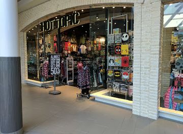 minnesota/rochester/shop/hot-topic