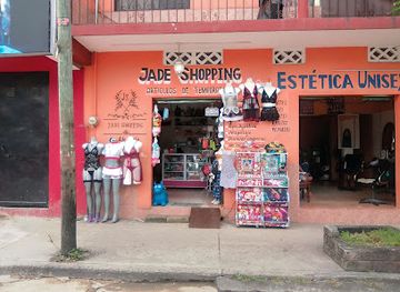 mexico/chiapas/palenque/shop/jade-shopping